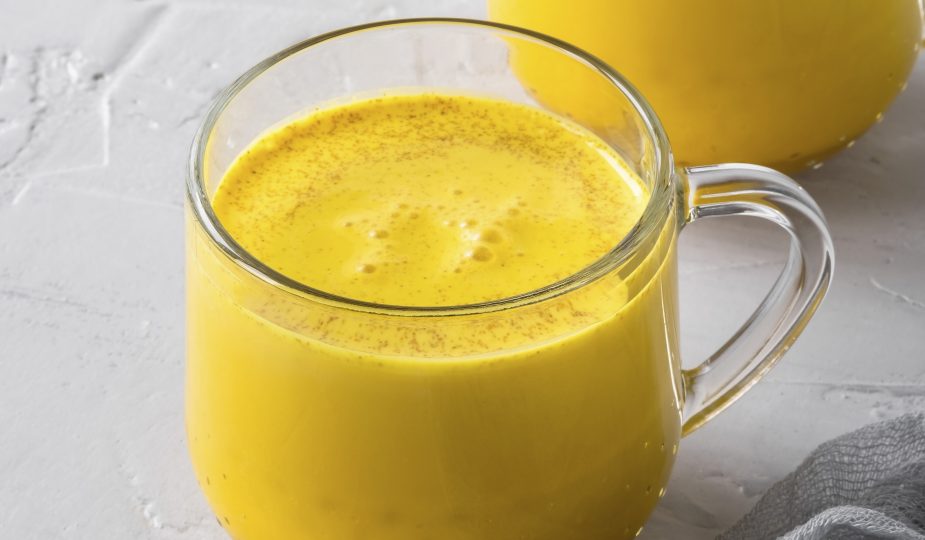 Bautura antiinflamatoare cu turmeric